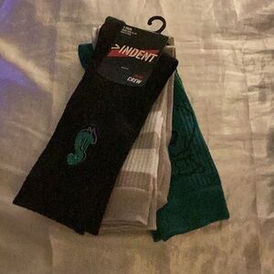 🧦NWT Awesome Bundle of 3 Pairs of Assorted Mens Socks Size 8–12 🧦